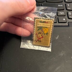 Vintage Merry Christmas 1975 Pin NEW